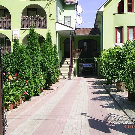 Hotel Alfa Irlyava Exterior foto
